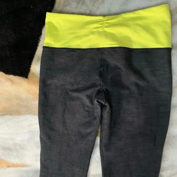 Lululemon gather and crow crops denim - Picture 11 of 13